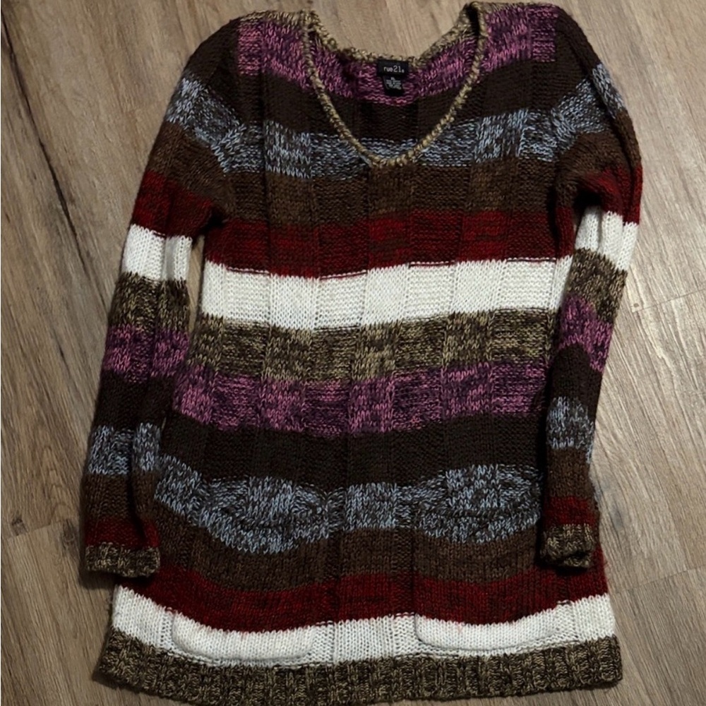 Rue21 Women’s Multicolor Striped V-Neck Sweater - Size XL